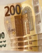 High quality euro bank notes (200 x 80 )