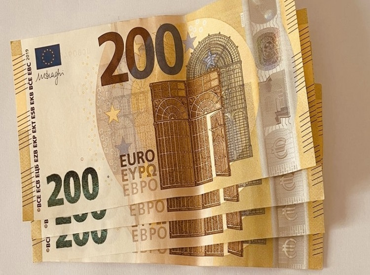 High quality euro bank notes (200 x 80 )