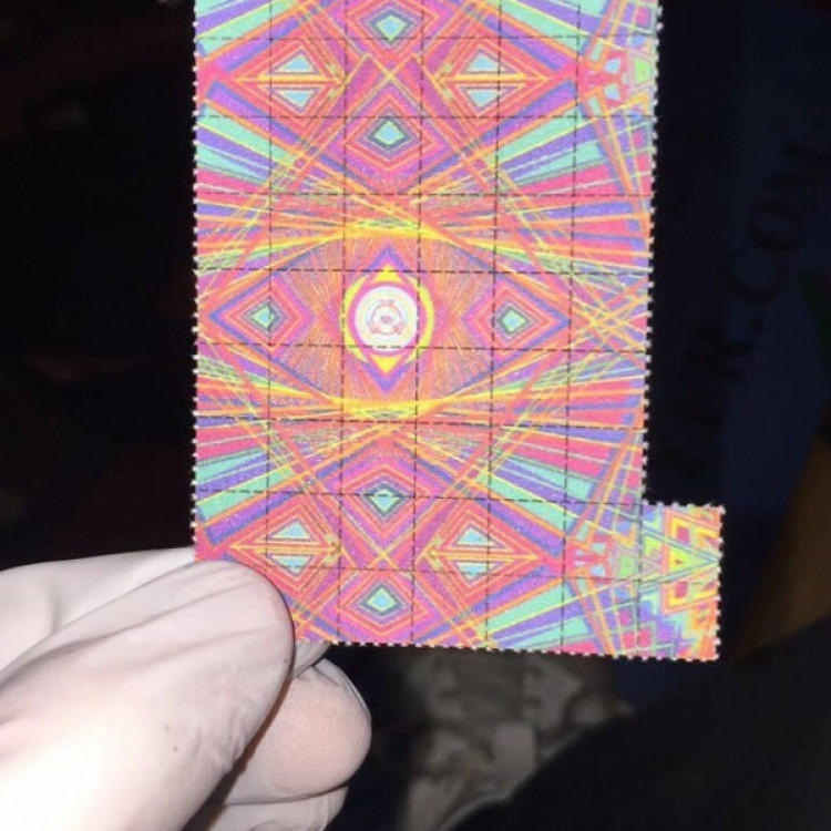 50 Tabs AZTEC PURE LSD DOUBLE DIPPED SHEETS NEEDLE POINT CRYSTALS 300ug