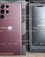 Galaxy S22 Ultra 5G red UNLOCKED